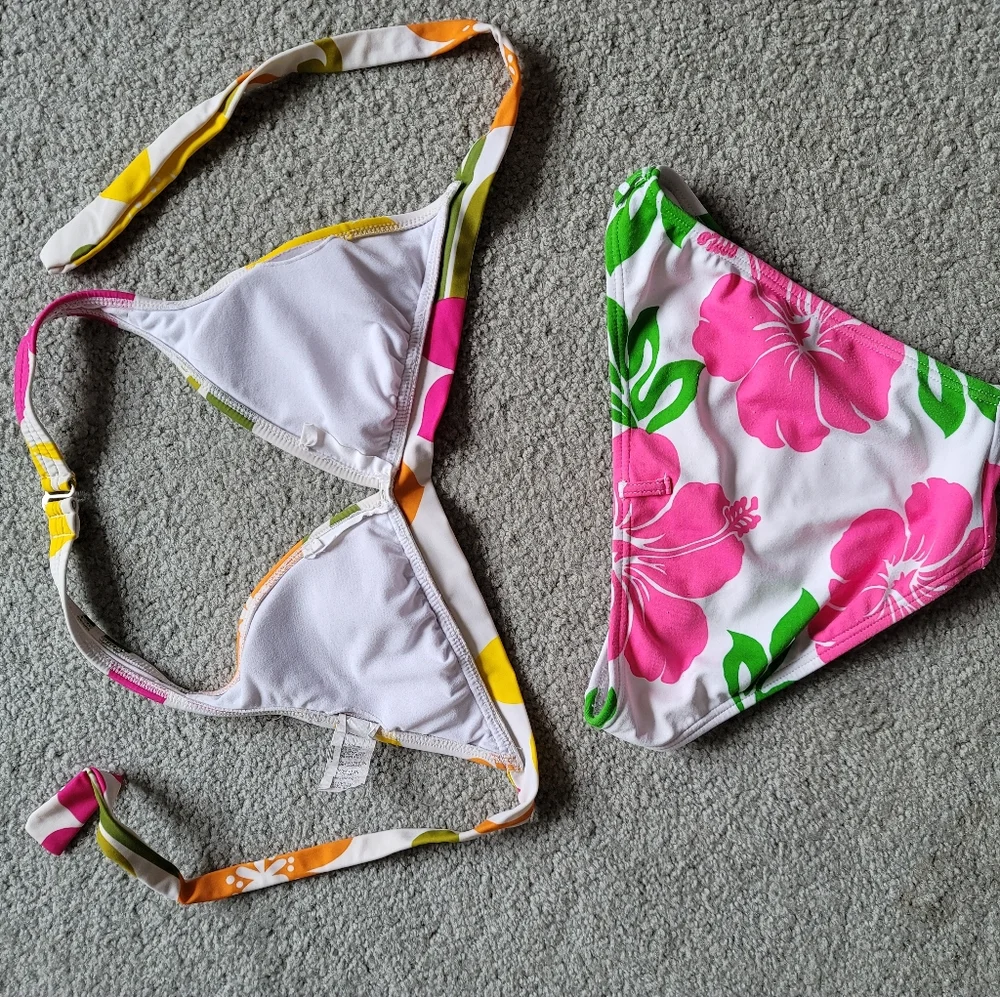 Malibu Bikini Swimsuit Size S White Tropical Floral Top & bottom 2 piece - Picture 3 of 12